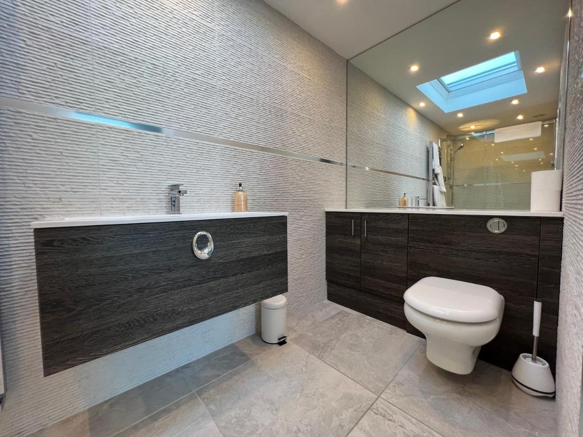 Luxurious 4 Bedroom Home In The Heart Of The Cotswolds With Hot Tub! Stow-on-the-Wold Buitenkant foto