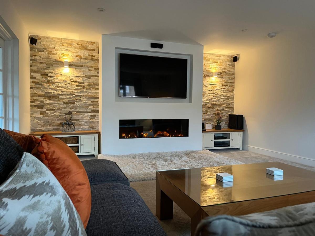 Luxurious 4 Bedroom Home In The Heart Of The Cotswolds With Hot Tub! Stow-on-the-Wold Buitenkant foto