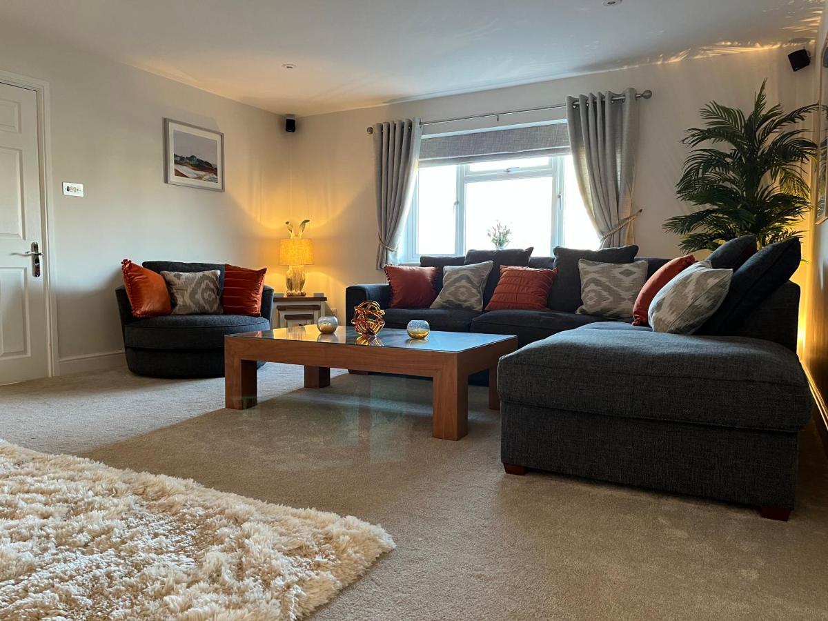 Luxurious 4 Bedroom Home In The Heart Of The Cotswolds With Hot Tub! Stow-on-the-Wold Buitenkant foto