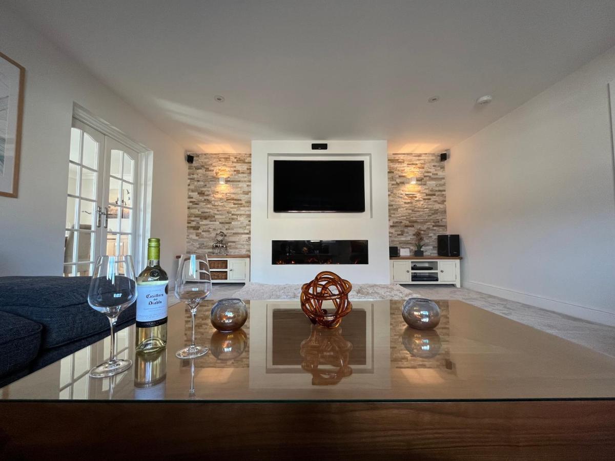Luxurious 4 Bedroom Home In The Heart Of The Cotswolds With Hot Tub! Stow-on-the-Wold Buitenkant foto
